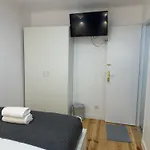 Δωμάτια σε οικογενειακή κατοικία Pensamento 12b