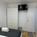 Δωμάτια σε οικογενειακή κατοικία Pensamento 12b *